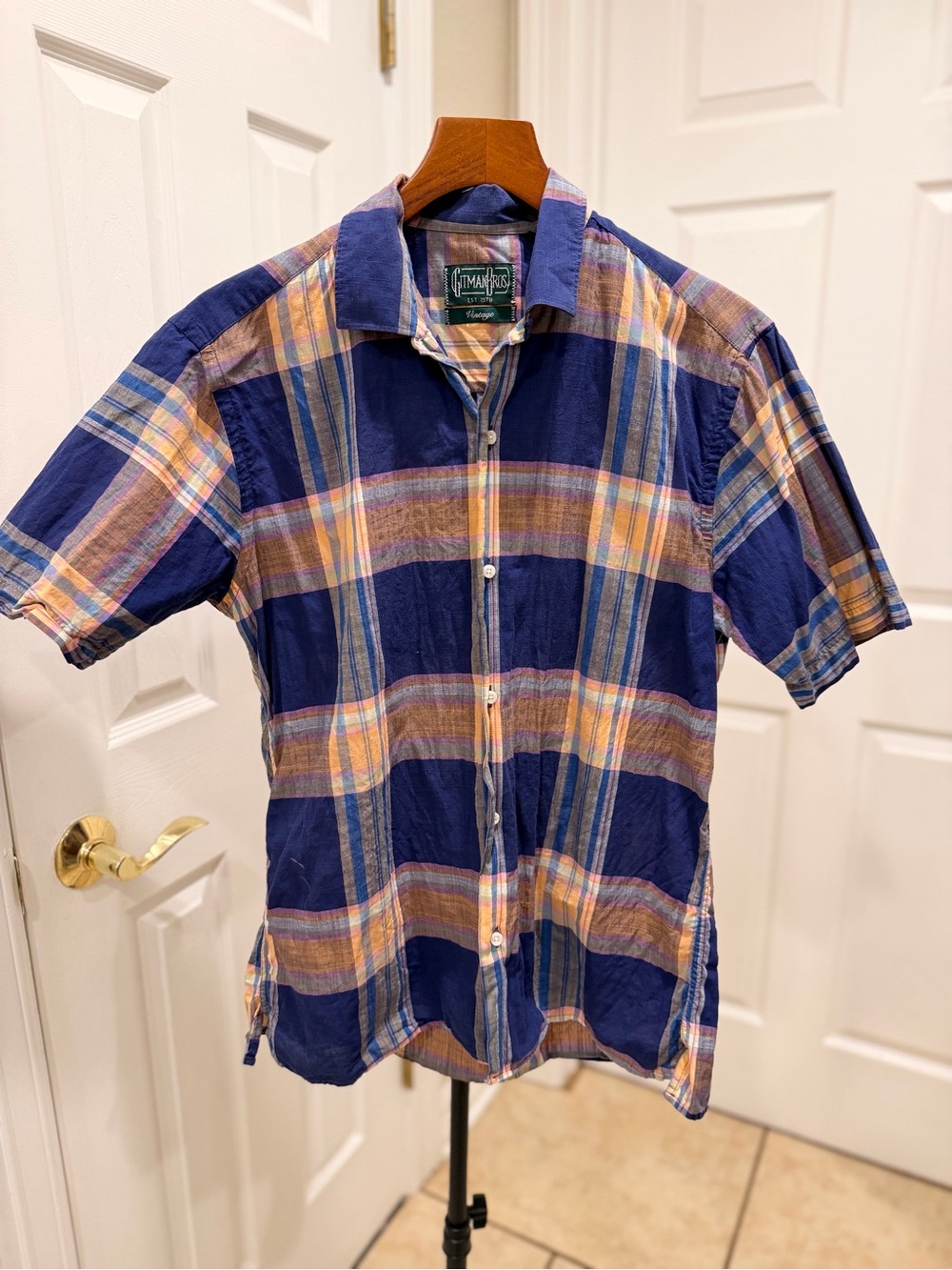 Gitman Brothers Vintage Navy, Tan & Cream Plaid Short-Sleeve Button-Down Size M